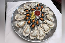 Reality Cupcakes, Season 1: Cupsteaks!