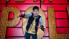 Live at the Apollo (S16 E4)