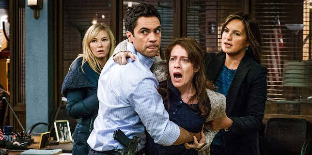 11:00 PM: Law & Order: Special Victims Unit (S16 E13) (S16) | 5 USA | 12/31 2025