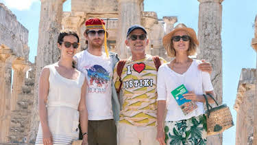 20:15: Akropolis Bonjour - Monsieur Thierry macht Urlaub | One | 8/27 2026