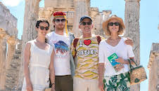 Akropolis Bonjour - Monsieur Thierry macht Urlaub