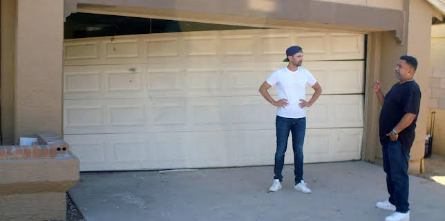 02:15: Die Home-Makeover Challenge - Fix it, Flip it, Sell it | Sixx | 12/24 2025