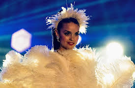 The Palace, Season 1: Episode 3