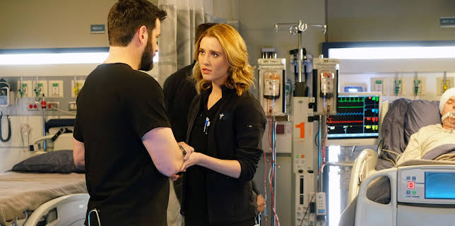 04:50: Chicago Med (S4 E9) (S4) | Viasat Series | 12/16 2025