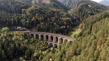 08:05: Österreichs Welterbe - Schlösser, Kaiser und die Eisenbahn | 3SAT | 10/25 2026