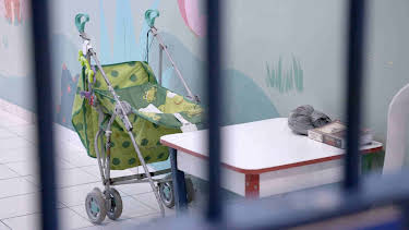 02:00: Überleben hinter Gittern | ZDFinfo | 8/27 2026