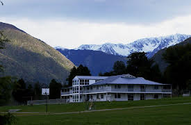 Gloriavale: A World Apart