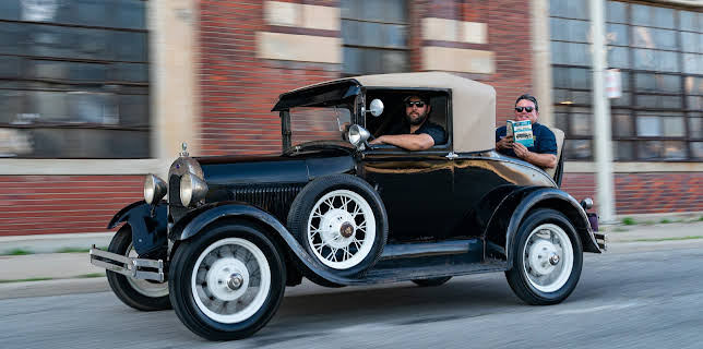 09:00: Roadworthy Rescues (S1 E7) (S1) | Discovery Channel | 11/22 2025