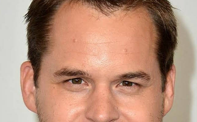 Kyle Bornheimer