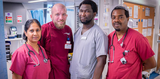 10:00 PM: A&E: Crash Scene Emergency (S1 E8) (S1) | 5 Star | 12/3 2025