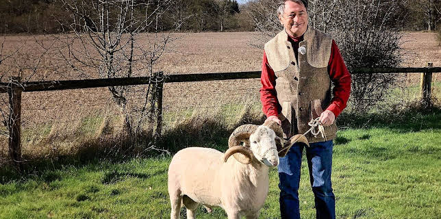 6:30 AM: Love Your Weekend with Alan Titchmarsh (S8 E3) (S8) | ITV3 | 1/24 2026