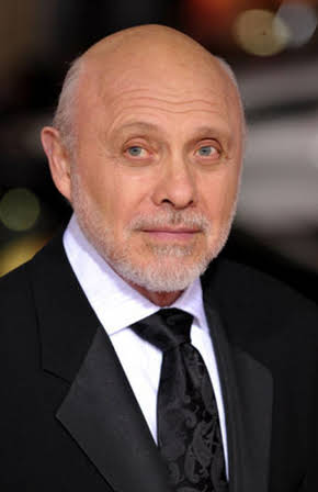 Hector Elizondo as 
