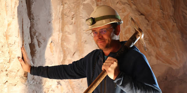 07:15: Outback Opal Hunters (S5 E12) (S5) | Discovery Channel | 2/4 2026