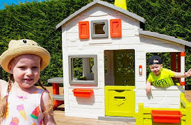 Gaby and Alex: Gaby and Alex's Pretend Playhouse!