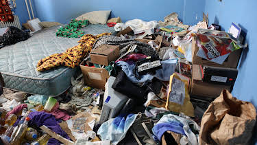 07:25: Hoarding: Buried Alive (S5 E8) (S5) | TLC | 11/18 2025