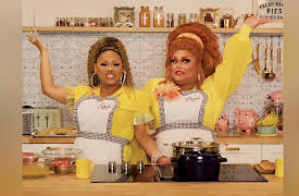 Wigs in a Blanket: Episode 3