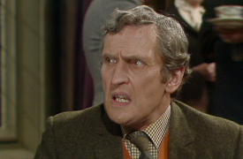 Yes, Minister, Season 2: The Greasy Pole