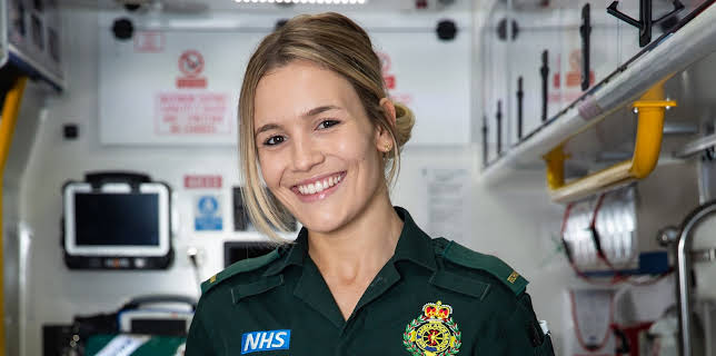 11:05 PM: 999: On the Front Line | More 4 | 11/29 2025