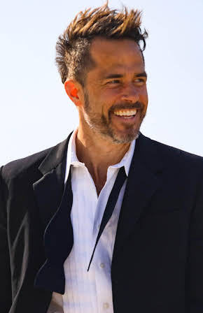 Shawn Christian as Lieutenant Left Arm
