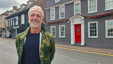 5:00 PM: Four in a Bed | Channel 4 | 4/1 2026