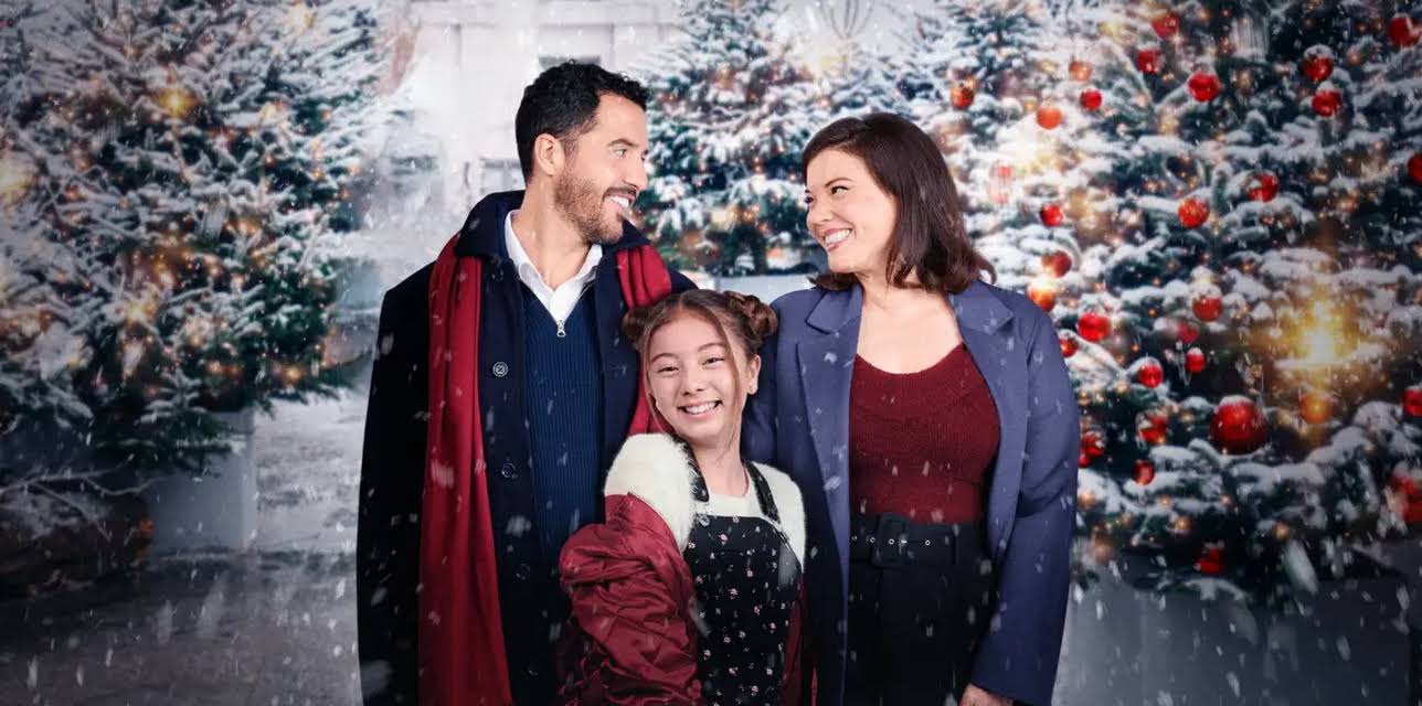 Mom's Christmas Boyfriend (2023)