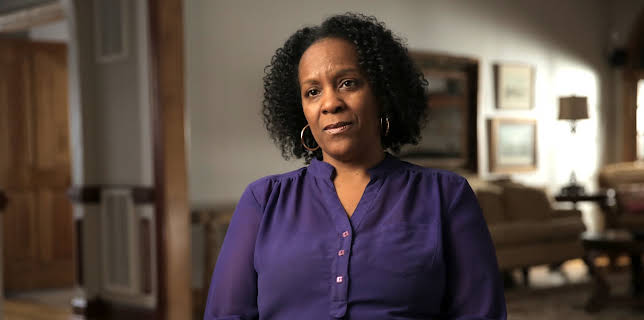 03:25: Der ondskapen bor (S6 E2) (S6) | FEM | 12/11 2025