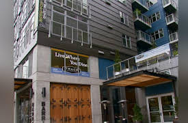 House Hunters: LGBT Volume 1: Downtown Seattle Digs