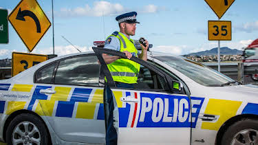 4:30 AM: Motorway Patrol (S14 E9) (S14) | Paramount | 10/19 2026