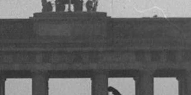 21:17: Los cien días: La caída del muro de Berlín (1989) | La Otra | 2/21 2026