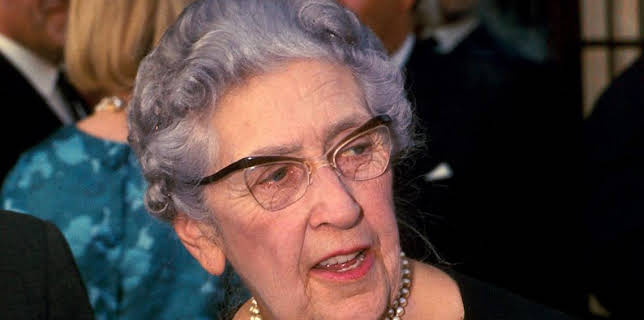 10:55 AM: Talking Pictures | BBC Two | 12/25 2025