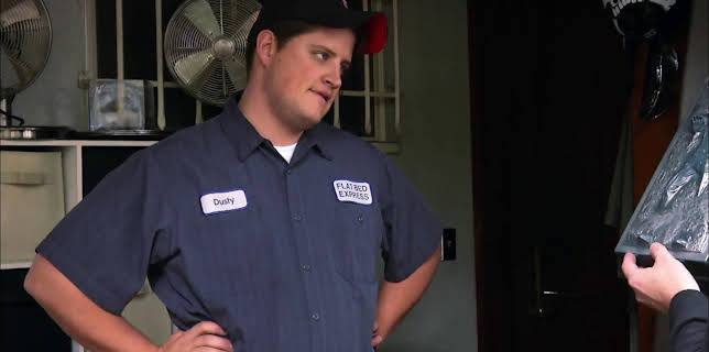 10:30: Shipping Wars (S7 E9) (S7) | TV10 | 12/15 2025