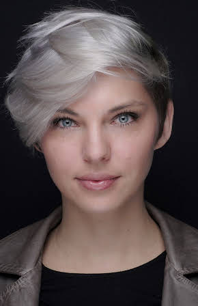 Kimberly Leemans as Caitlin
