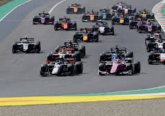 Qatar F2: Feature Race