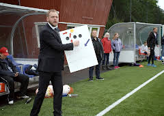 Side om side: Ny fotballtrener