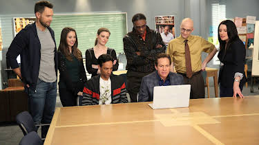 06:30: Community (S6 E8) (S6) | Viasat Series | 4/8 2026