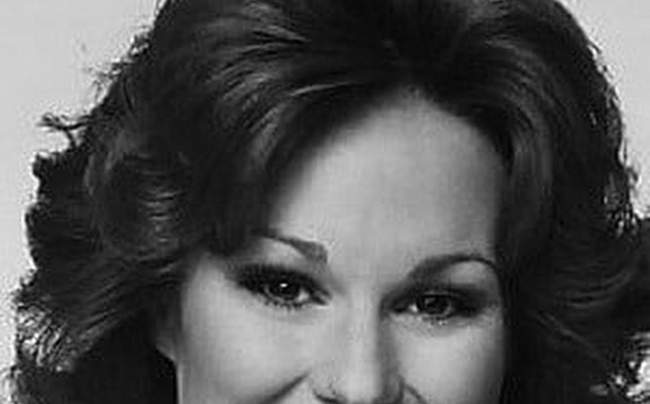 Barbara Rhoades