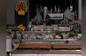 Lots & Lots of Christmas Trains: I Wanna Choo Choo Train
