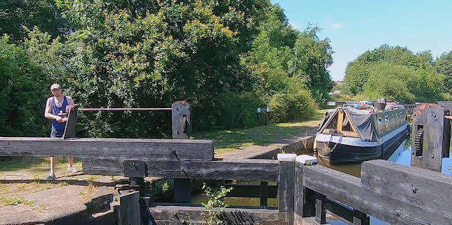 2:00 AM: Canal Boat Diaries (S1 E4) (S1) | Yesterday | 11/20 2025