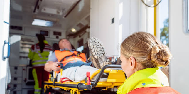 12:00: Lebensretter hautnah - Wenn jede Sekunde zählt | Sat1 | 1/5 2026