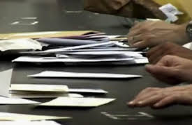 How Do They Do It?, Season 4: Family Car, Titanium, Letter