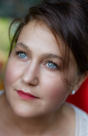 Stéphane Bissot as Femme couple libertin