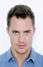 Alexander Dreymon som 