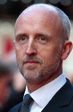 Martin Savage como Stormont