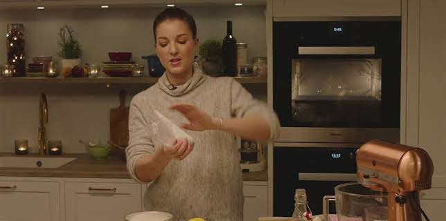 06:00: Idas Fristelser (S3 E26) (S3) | TV8 | 11/19 2025