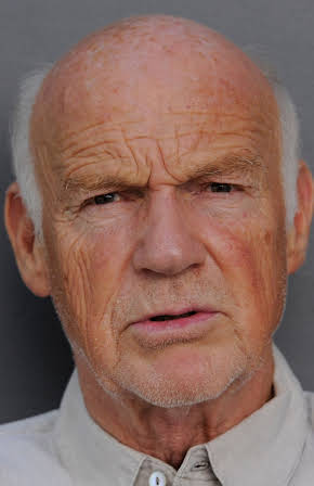 Dietrich Hollinderbäumer as 