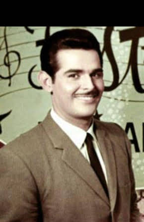 Manuel López Ochoa as 