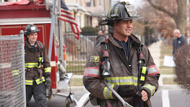 17:50: Chicago Fire (S12 E7) (S12) | Viasat Series | 3/28 2026