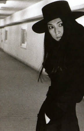 Meiko Kaji as 
