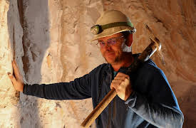 Outback Opal Hunters, Season 5: Cathedral Secrets