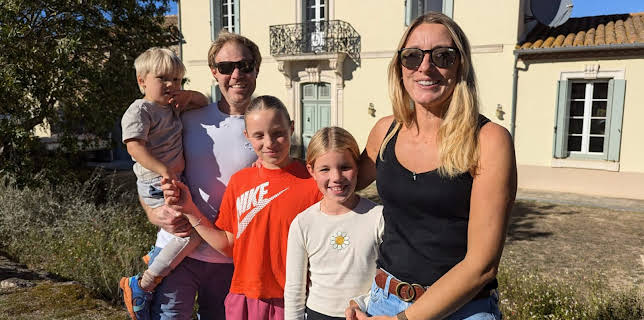 4:00 PM: A New Life in the Sun | Channel 4 | 2/19 2026